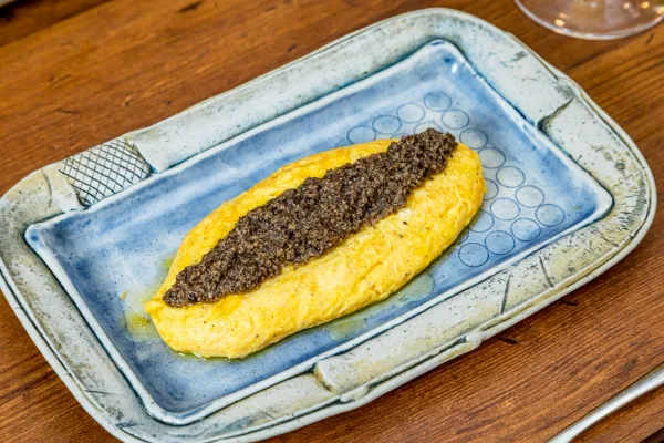 イタリア産黒トリュフソースのオムレツ