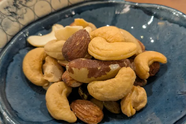 ナッツの盛り合わせ